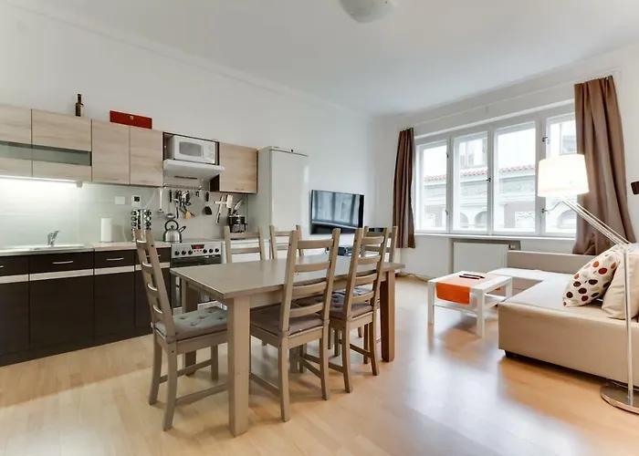 Beautiful Downtown 2Bd Apartment With Netflix