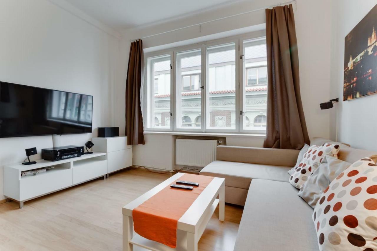 Beautiful Downtown 2bd With Netflix * Praga
