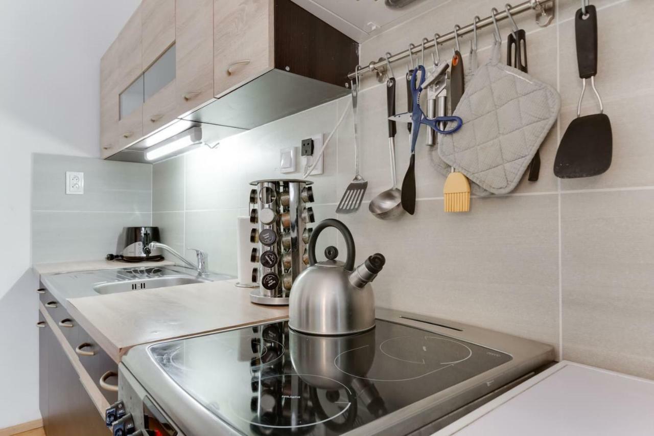 Beautiful Downtown 2bd With Netflix Appartamento *