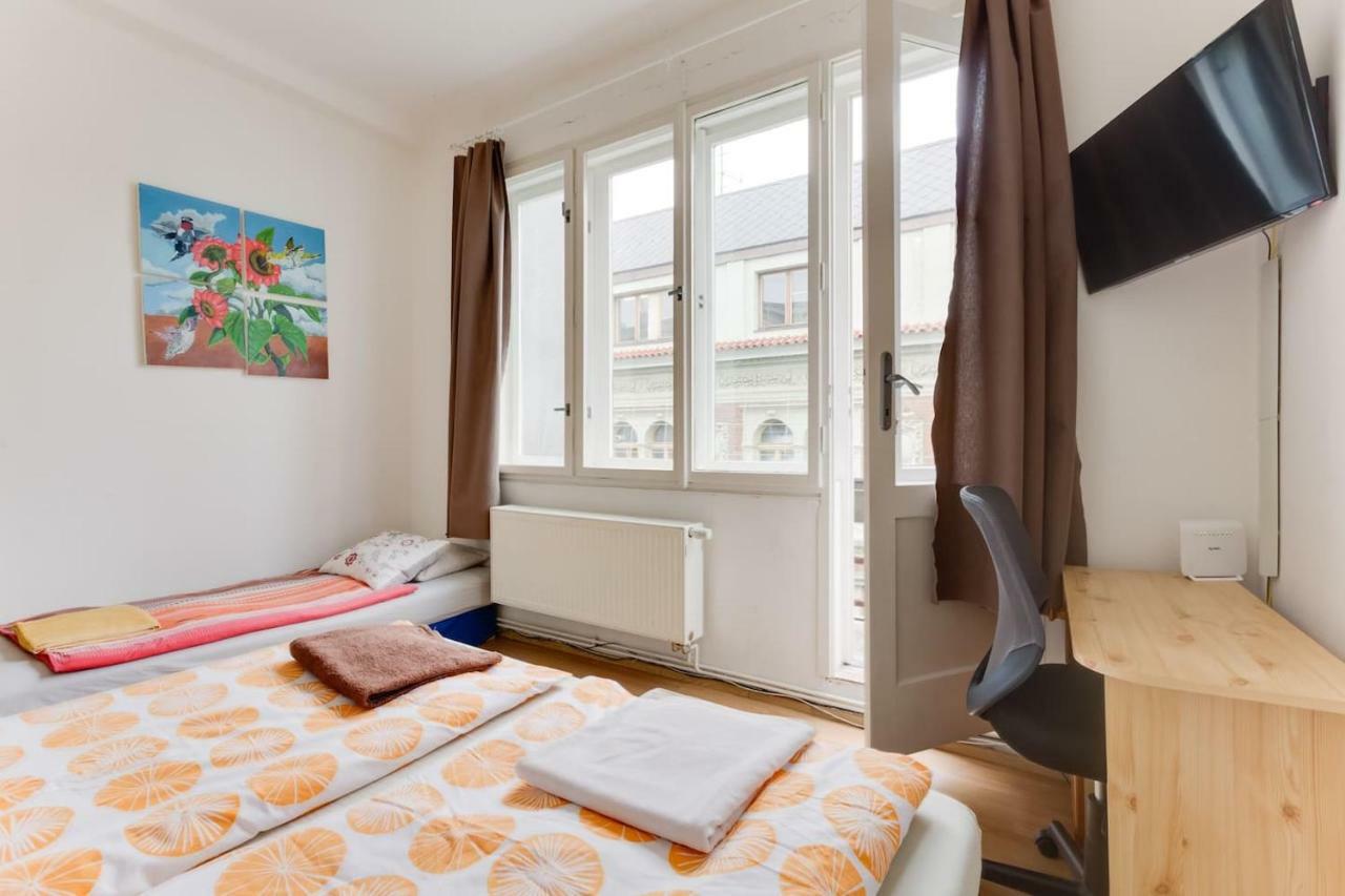 Beautiful Downtown 2bd With Netflix